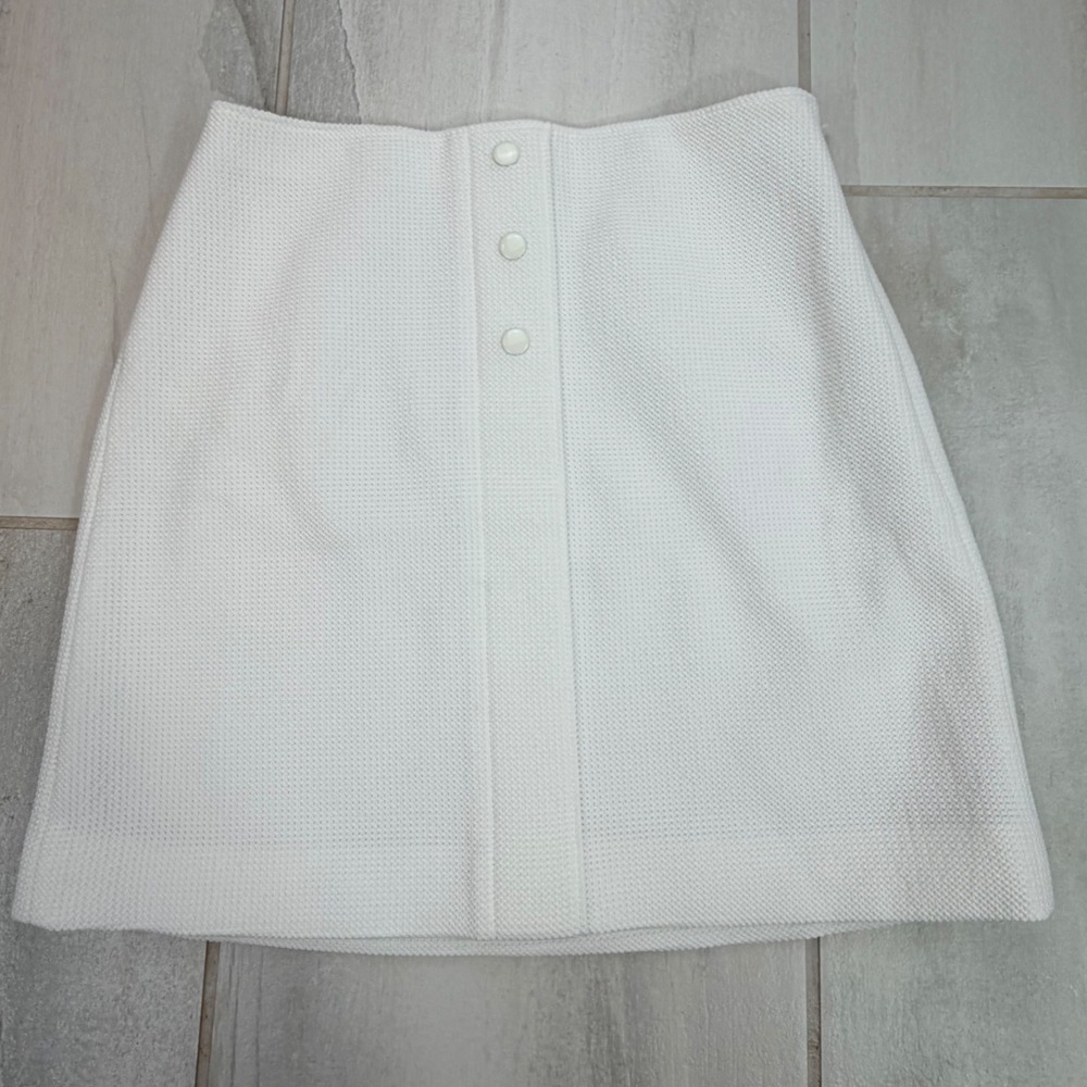 Club Monaco White Textured Button Front Mini Skirt Size 2 A-Line 295870011001